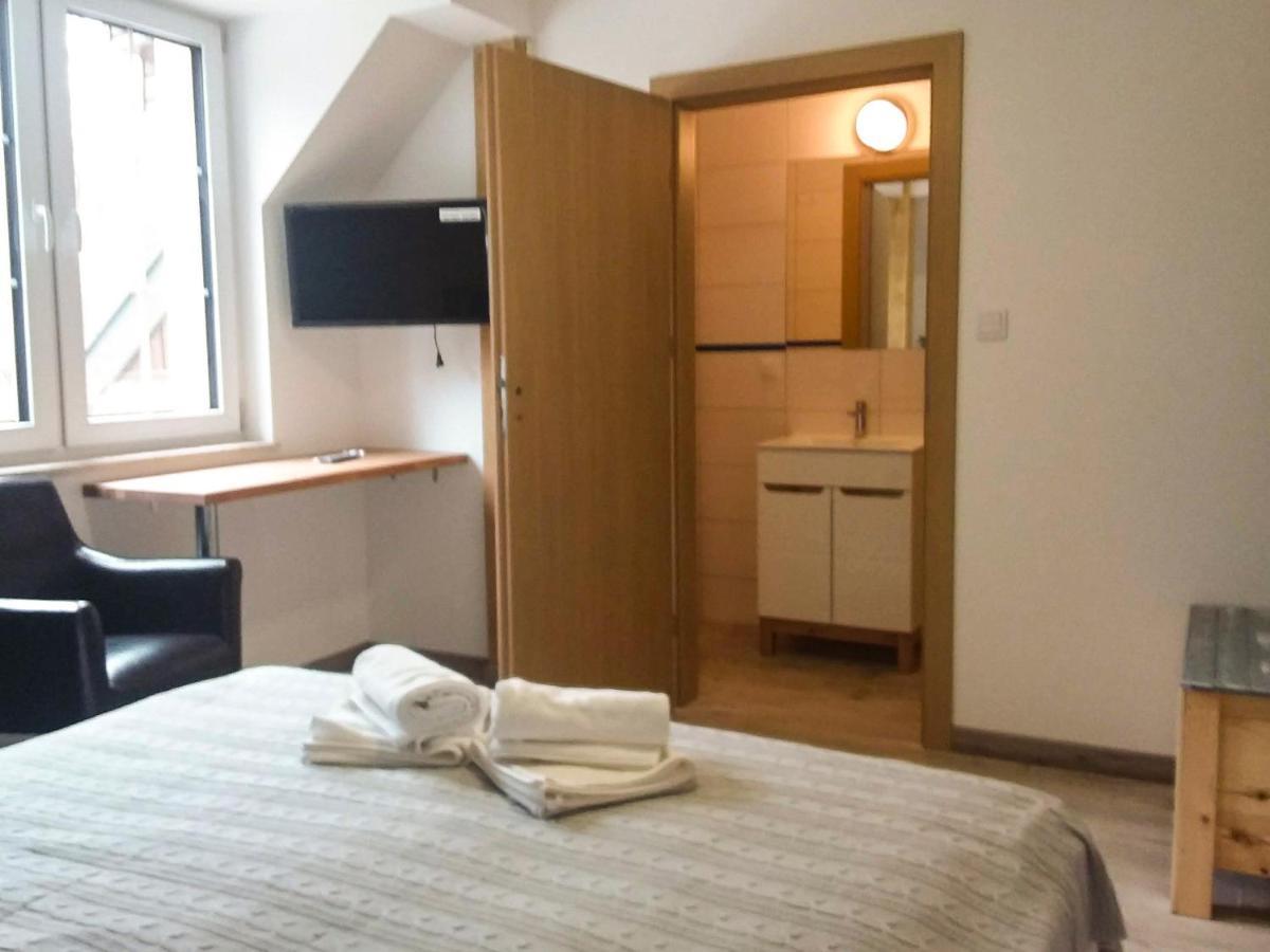 Dworek Akacja Uslugi Hotelarskie Janowiec Εξωτερικό φωτογραφία